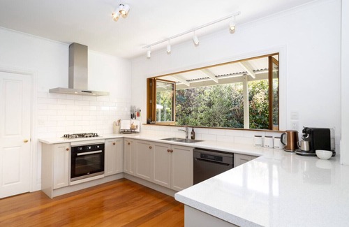 Arrowtown House | Stags head Cottage, Arrowtown Holiday Home