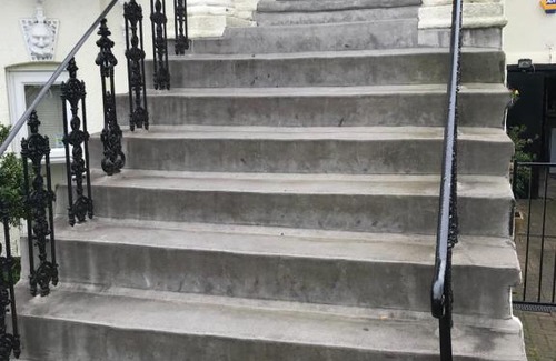 Staines Apartment | Staines Apartment - large entire property