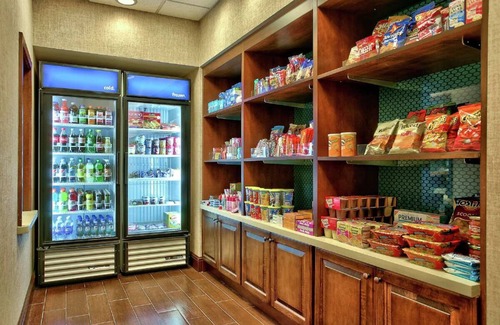 Scottsdale House | Standard 2 Queens, Hampton Inn & Suites, Near TopGolf