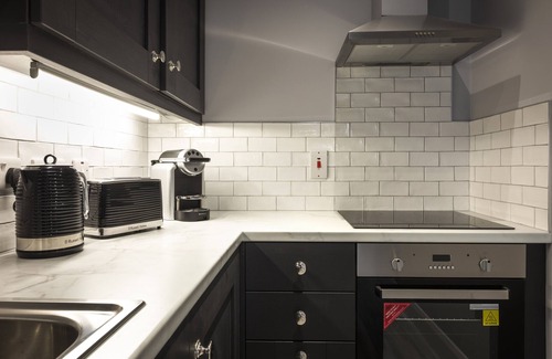 Donaghmore Apartment | Standard Apartment with Street View Ground Floor at Rooms at the Lower House