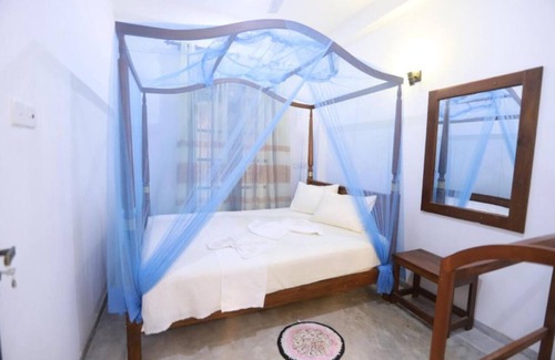 Pelena Hotel | Standard Double Room with Fan 2 - Surfside Retreat Weligama