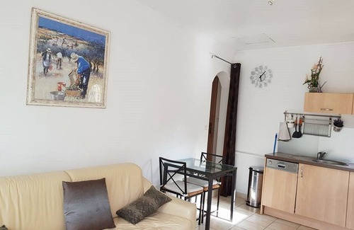 Les Arcs-sur-Argens Villa | STANDING AIR-CONDITIONED VILLA (2 to 4 people). PRIVATE WING 'AU CALME' SWIMMING POOL