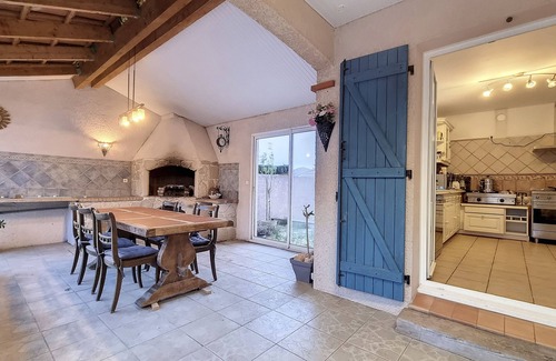 La Palme Villa | Standing building, swimming pool, 5 minutes from the sea.