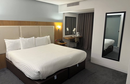 Blunsdon Hotel | Stanton House Hotel