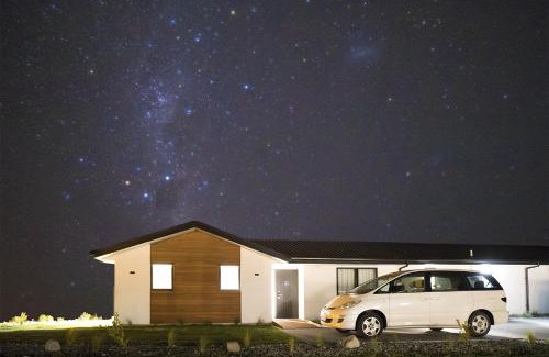 Lake Tekapo House | Star River