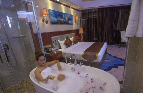 Naypyidaw Hotel | Star World Hotel