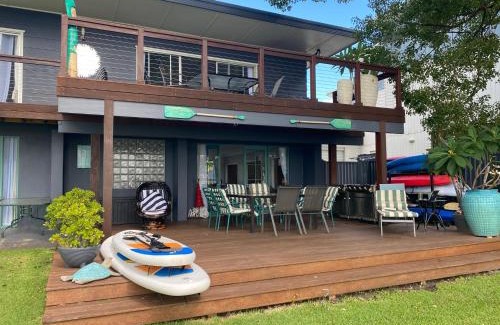 Summerland Point House | Starfish Cottage