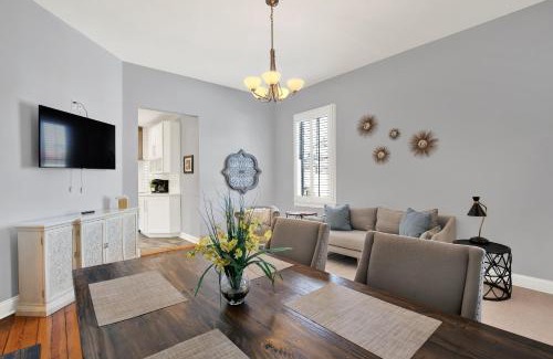 Metropolitan Apartment | Starland Perch Upper