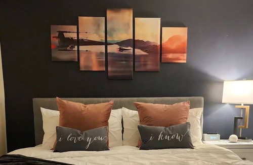 Odenton Apartment | Stars Wars*KingBeds*FastWifi