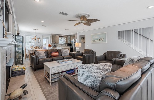 Navarre Beach House | Start booking for summer of 2026. Calendar is now open with reduced prices.