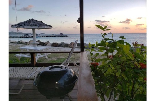 Runaway Bay House | Start your adventure with us on Runway's White Sandy Beach.