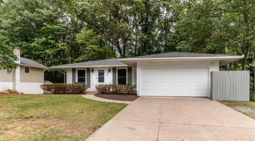 Park Forest Village House | State College Getaway
