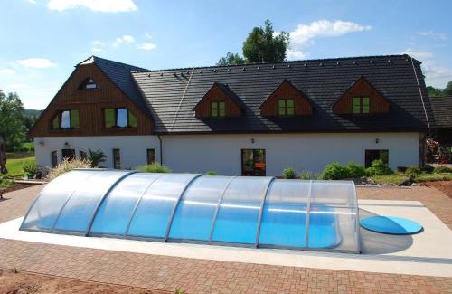 Pilnikov House | Statek pod lípou