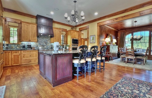 Mill Spring House | Stately Mountain View Sanctuary, Private Pool & Hot Tub, Resort Amenities, Fazio Golf Course!