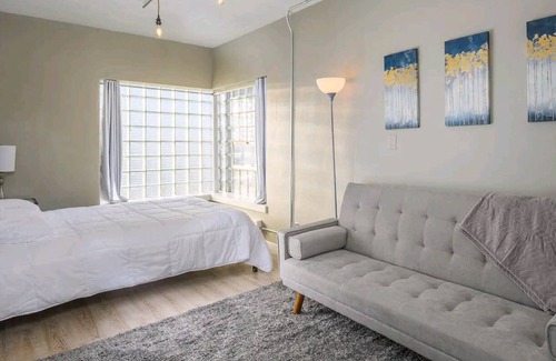 Appleton Apartment | Stateview 201 - Downtown 2 Bedroom Apartment
