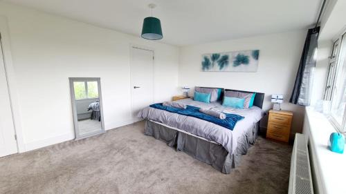 Rayleigh House | Station Heights