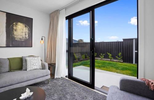 Albert Town House | Stay At Ours - Alberttown