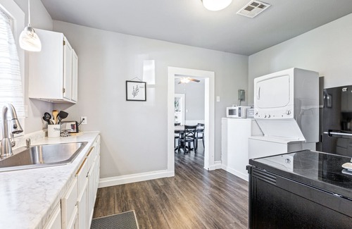 Waco Cottage | Stay Downtown Waco! Close to Magnolia, Baylor, Cameron park