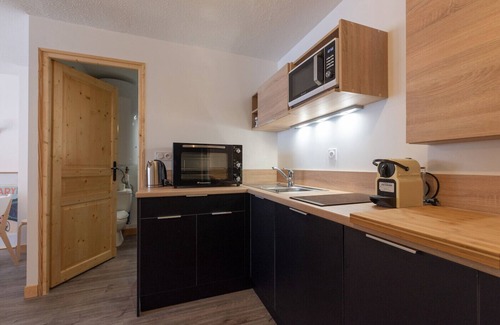 Genos Apartment | Stay for 6 - 200m from the slopes - Belle Sayette
