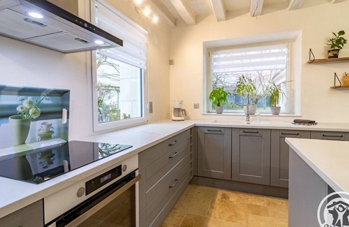 Vernantes Cottage | Stay in the heart of nature between Tours and Angers
