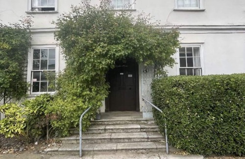 Harleston House | Stay in a 15th century medieval house