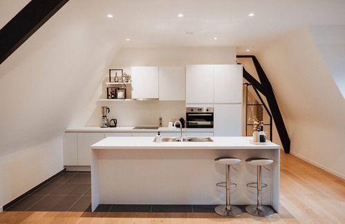 Oostkamp Apartment | Stay in a luxury renovated carriage house on a castle domain near Bruges