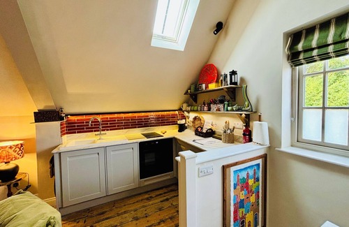 Halfway House Cottage | Stay in a Regency Coachouse retreat set in a rural Shropshire village.
