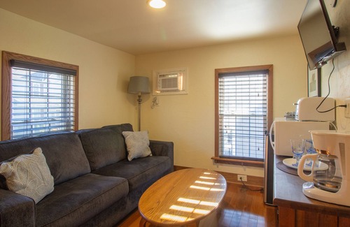 Ohiopyle Apartment | Stay In Ohiopyle in the center of town by the GAP trail
