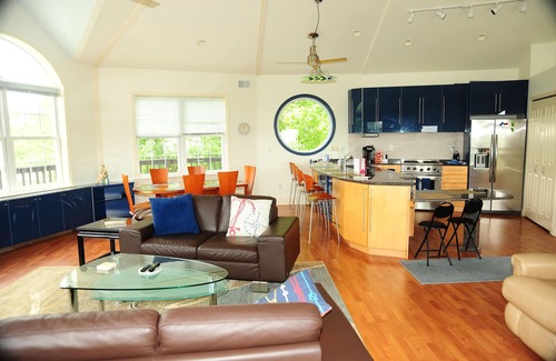 Rock Hall House | Stay in the landmark Lighthouse!