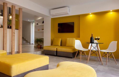 Khalandrion Hotel | STAY INN