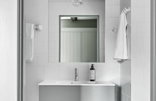 Mathildedal Hotel | Stay North - Matri House: Selma
