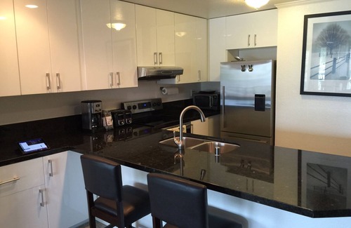 Crown Point Condo | Stay on the bayside with beautiful views