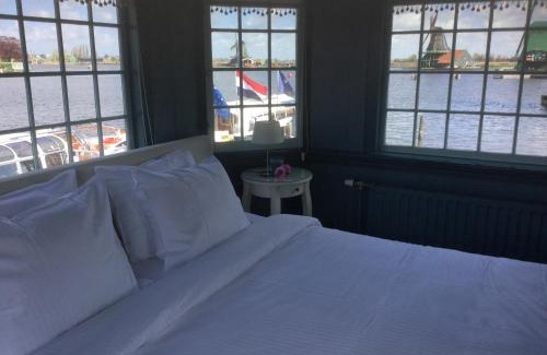 Zaanse Schans Hotel | Stay overnight at Windmill Village Zaanse Schans - Amsterdam