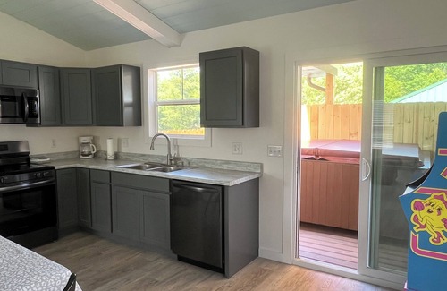 Confluence Apartment | Stay, play and relax in Ohiopyle, PA, Hot tub, Pool table, GAP, Arcade Game