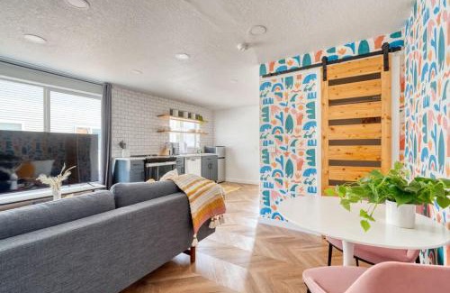 Woodstock Apartment | Stay Portland - The Perfect Flat - Vintage Shops & Reed College