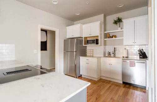 Kerns Apartment | Stay Portland - Well-Preserved Quintessential 1922 Craftsman