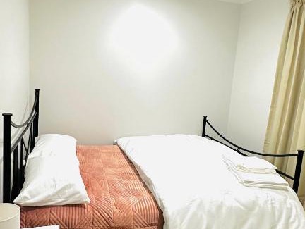 Rolleston House | Stay with the Singhs
