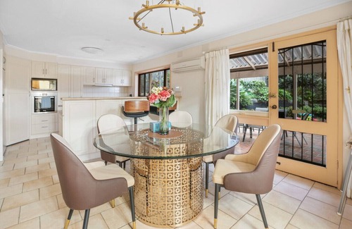 Wheelers Hill House | StayAU Spacious Garden Stunning 5BRM Home Wheelers Hill