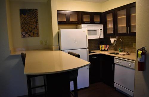 Cranbury Hotel | Staybridge Suites Cranbury - South Brunswick by IHG