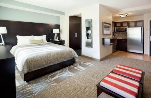 Dearborn Hotel | Staybridge Suites Dearborn by IHG