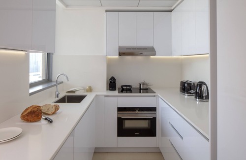 Dubai Internet City Apartment | Staybridge Suites Dubai Internet City by IHG
