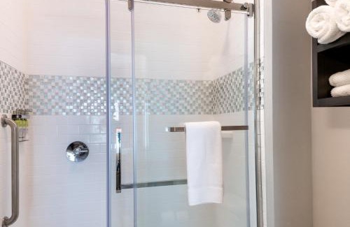 Lake Charles Hotel | Staybridge Suites - Lake Charles by IHG