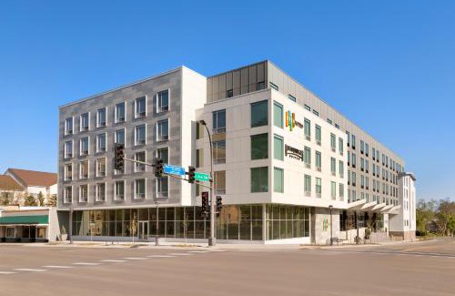 Kutzky Park Hotel | Staybridge Suites Rochester - Mayo Clinic Area by IHG