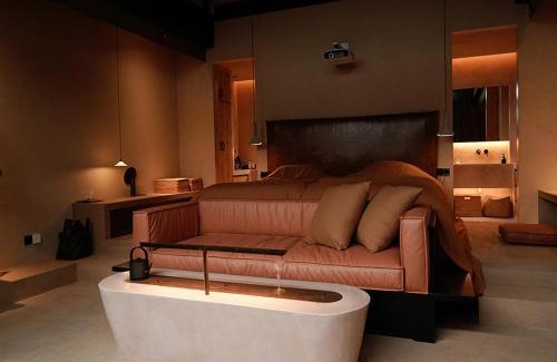 Jing County Hotel | Stayinmind