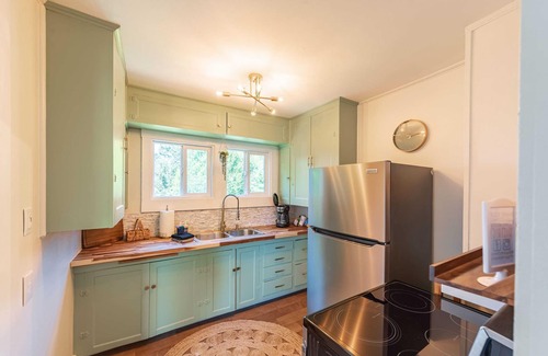 North Bend House | #StayinMyDistrict Brussells Bungalow