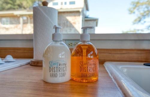 Coos Bay House | #StayinMyDistrict Cape Arago Sanctuary at the Sea