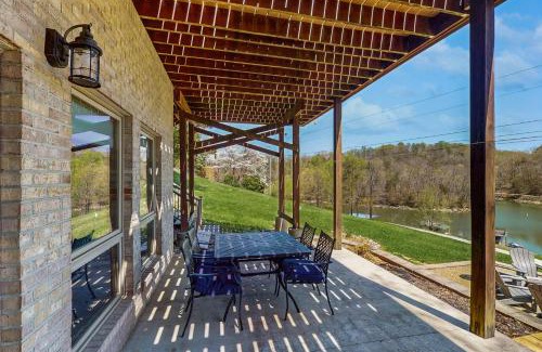 Caryville House | Stegs Retreat