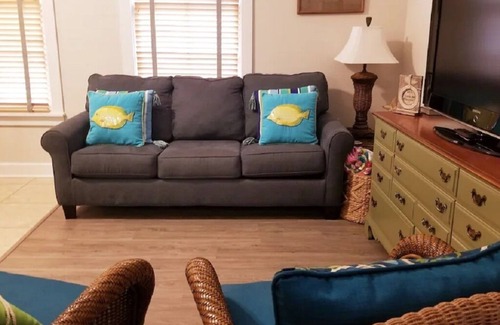 Steinhatchee Resort | Steinhatchee Landing Resort-# 5 Nautical Cottage-Boat slip-Newly remodeled