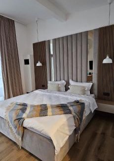Valea Doftanei House | SteLar Lake View 2025