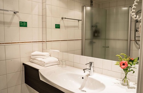 Stenungsund Hotel | Stenungsbaden Yacht Club